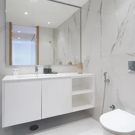 Host Wise - Peaceful & Luxurious Flat - Terrace