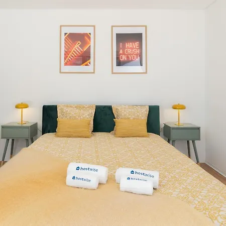 Host Wise - Peaceful & Luxurious Flat - Terrace Apartment