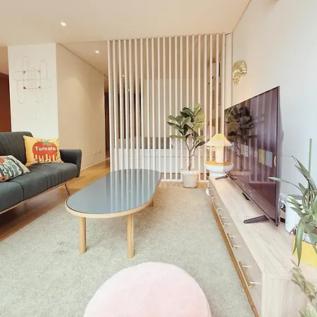 Host Wise - Peaceful & Luxurious Flat - Terrace Apartment