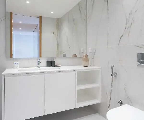 Host Wise - Peaceful & Luxurious Flat - Terrace